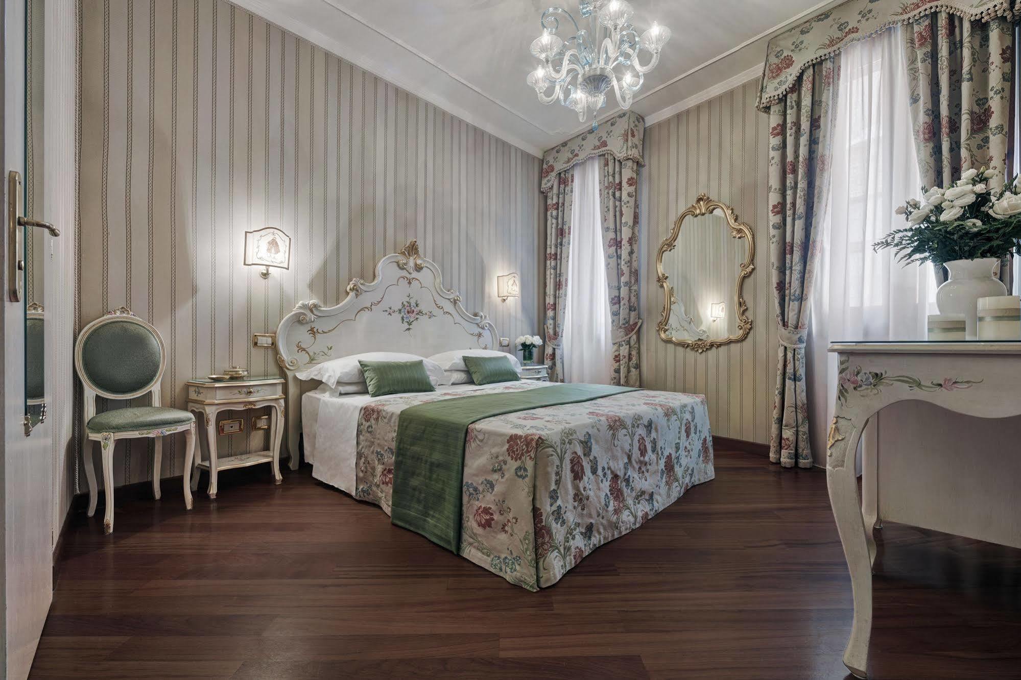 Antica Locanda Al Gambero Venice Exterior photo
